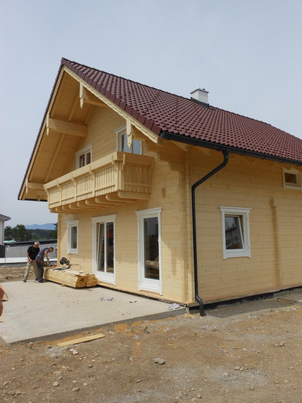 Samogradnja lesene hiše