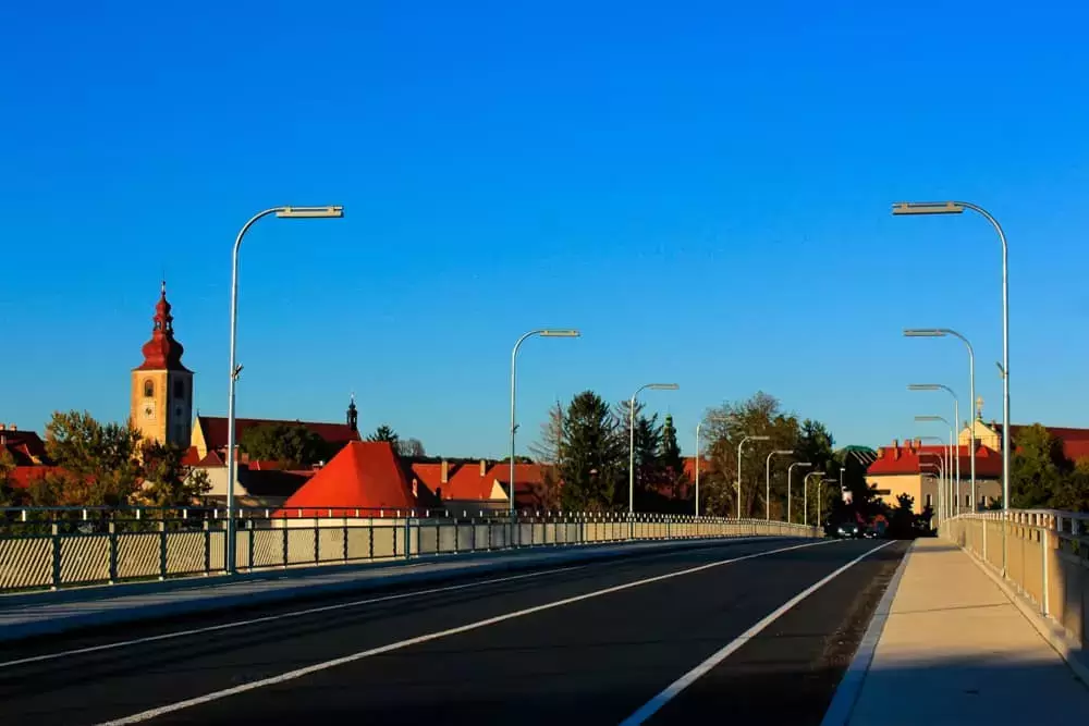 Osvetljevanje javnih površin