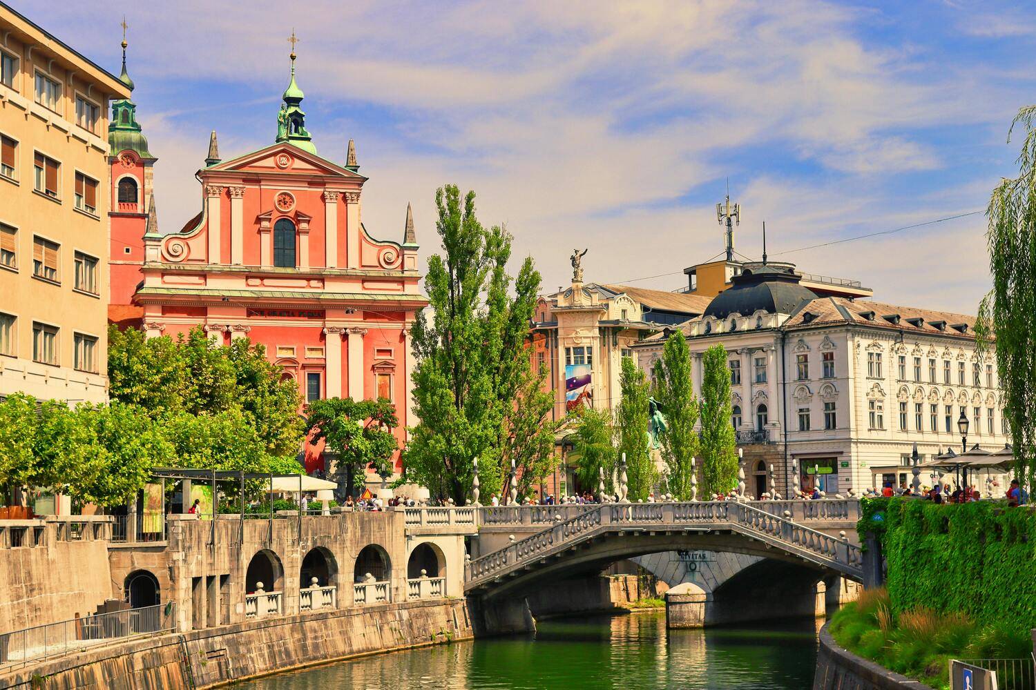 nakup novogradnje v Ljubljani