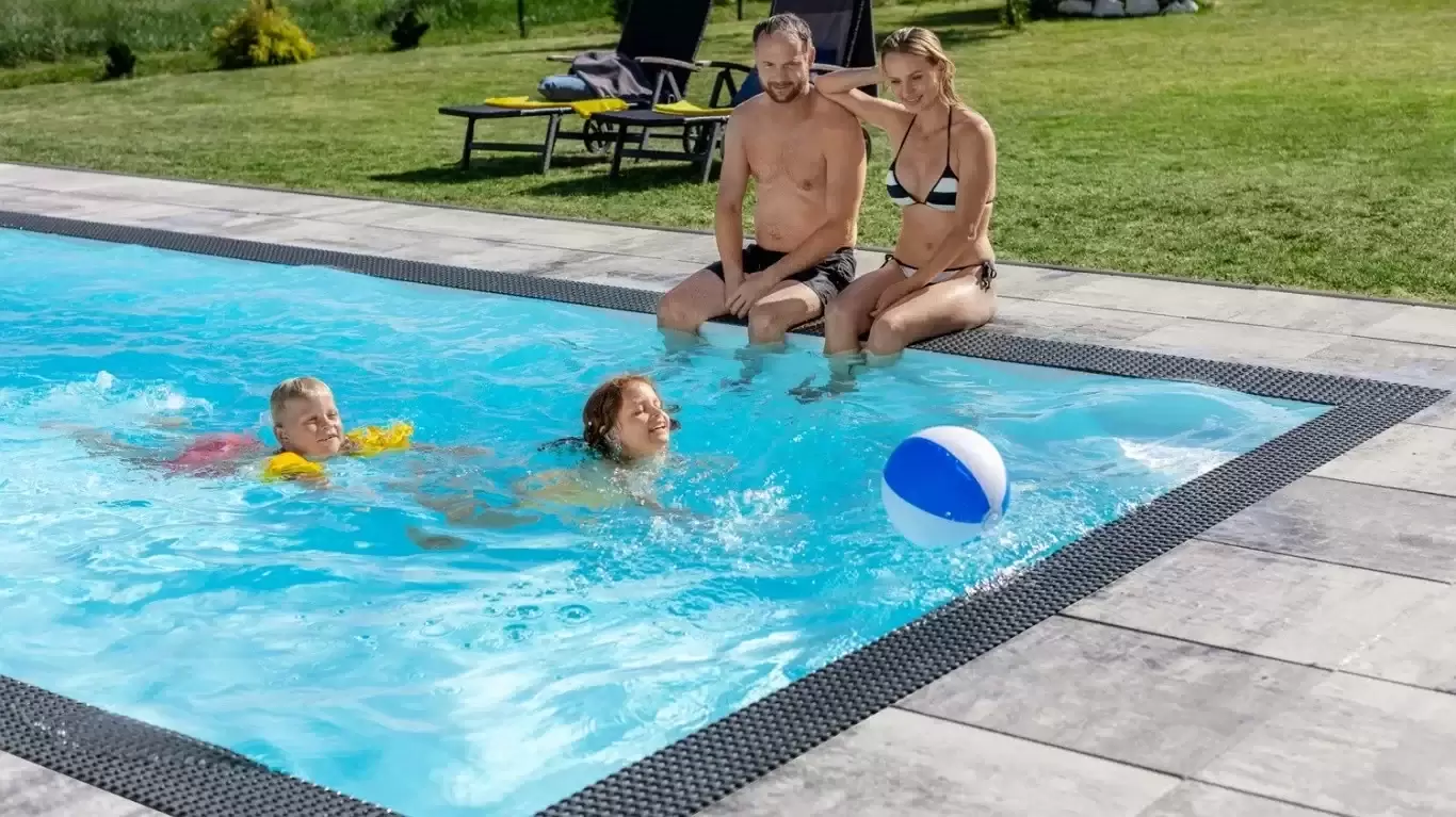 Zunanji vgradni bazeni Zunanji vgradni bazeni
