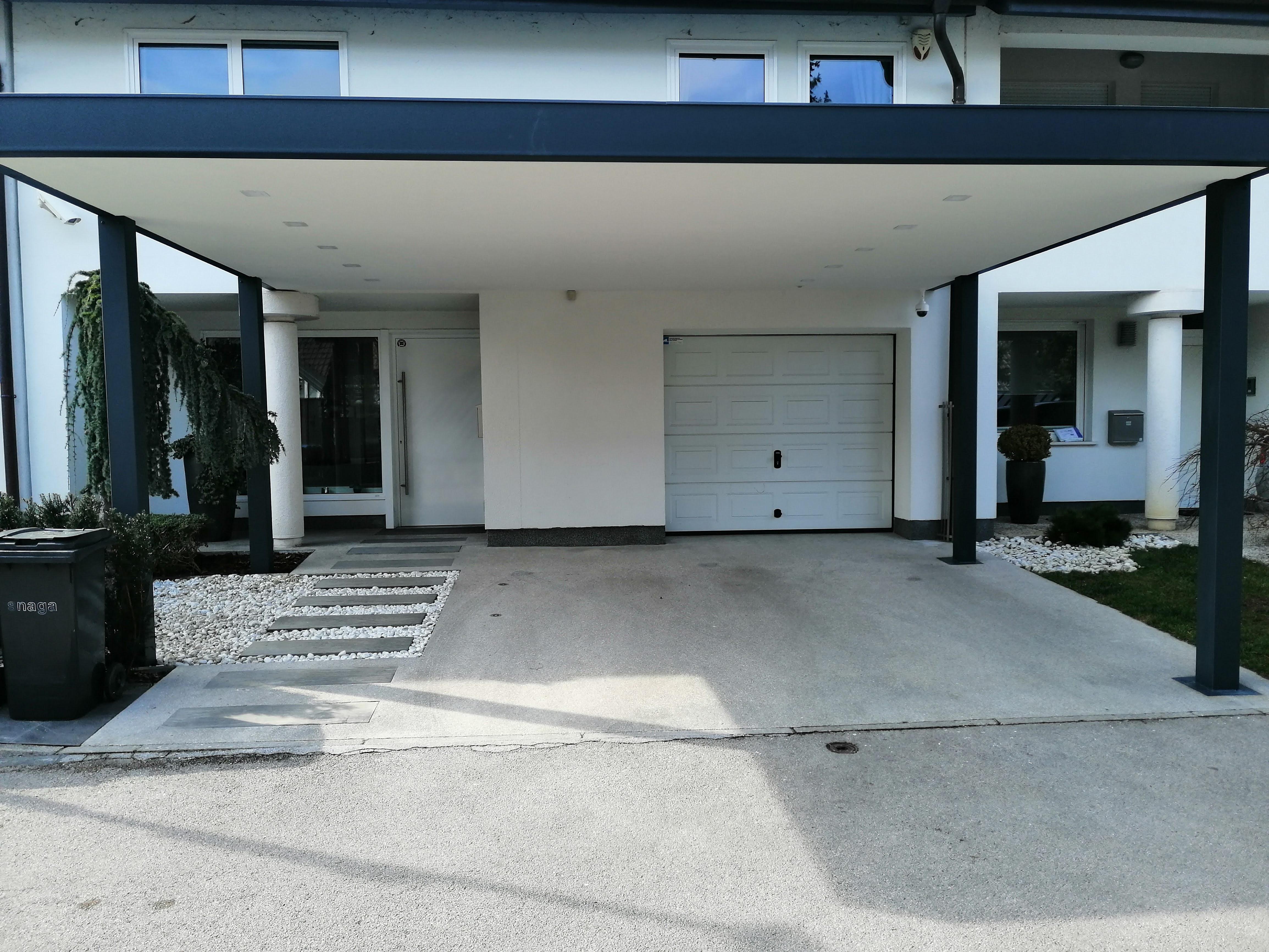 Nadstreški moderni in nerjaveči