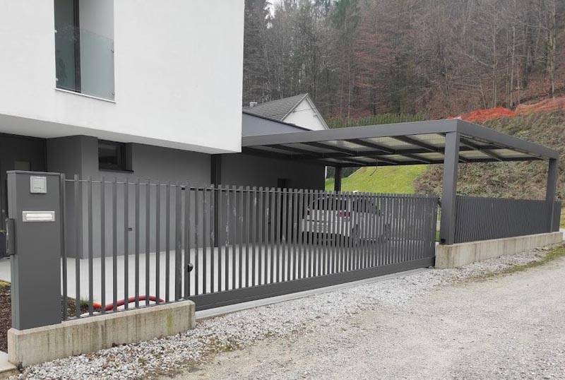 Dvoriščna drsna vrata