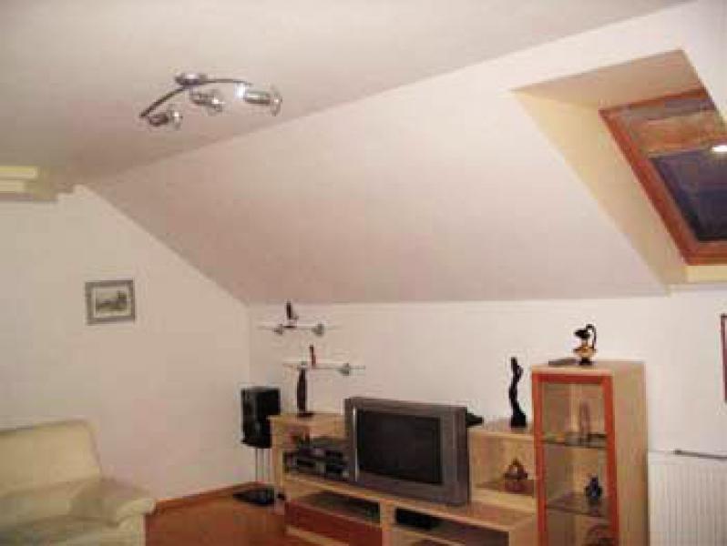 Podstrešno stanovanje