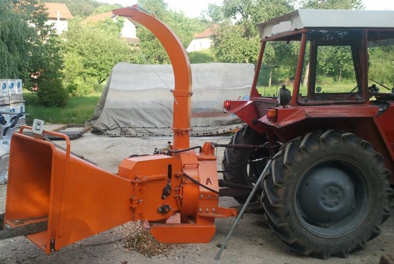 Sekalnik za lesne sekance