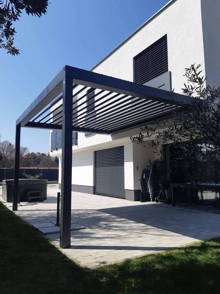 moderna kovinska pergola