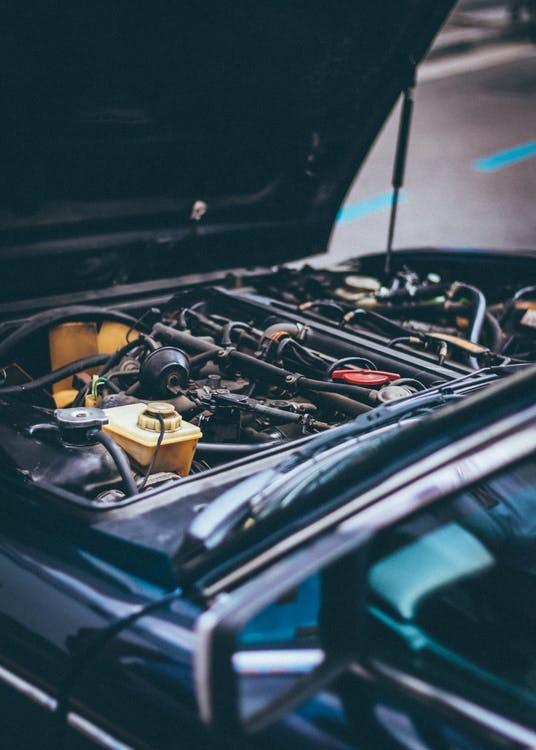 servis avtomobila
