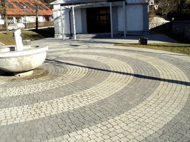 Urejanje dvorišč in okolice