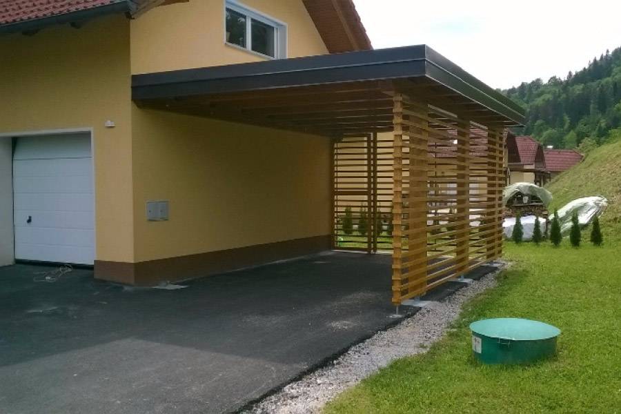 Nadstreški z leseno konstrukcijo
