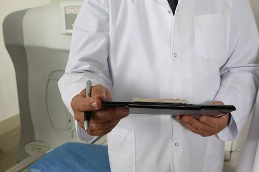 Pregled prostate, ultrazvok in Select MDx tekst naj opravi strokovnjak