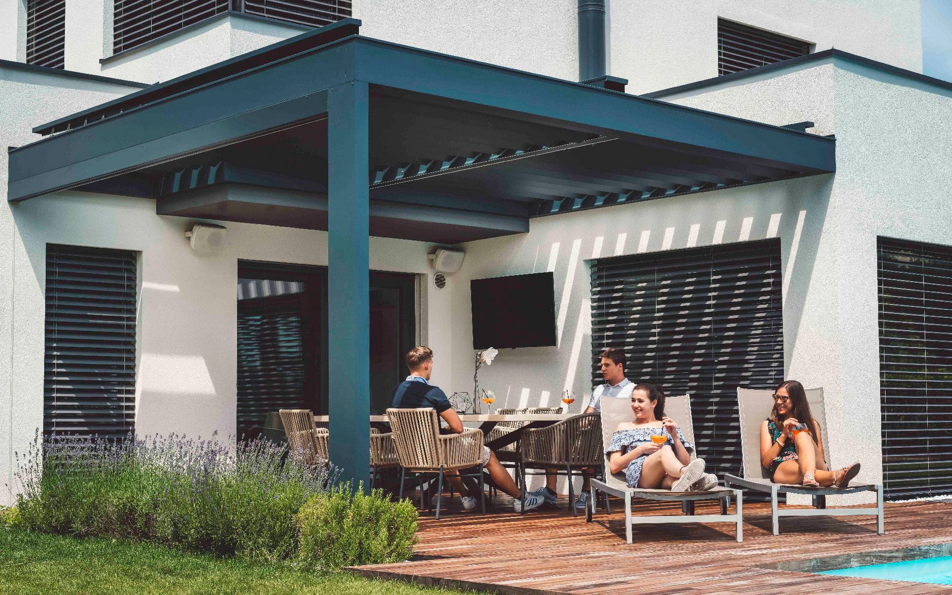 bioklimatska kovinska pergola