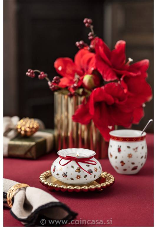 Svečniki in ostala dekoracija za praznično mizo Svečniki in ostala dekoracija za praznično mizo