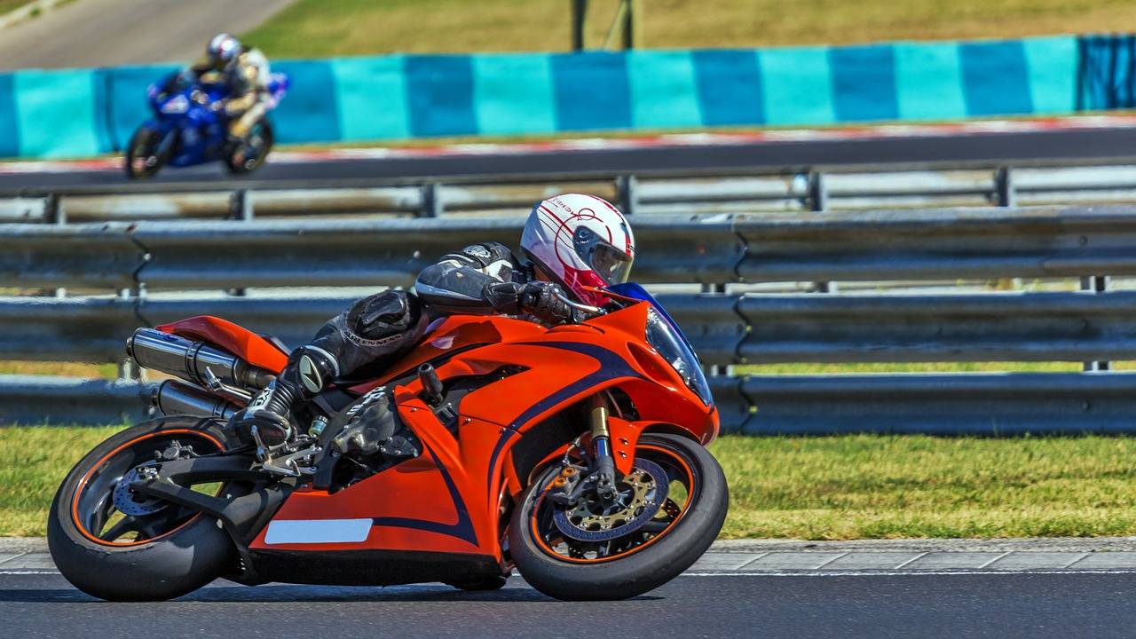 Gume za motorna kolesa