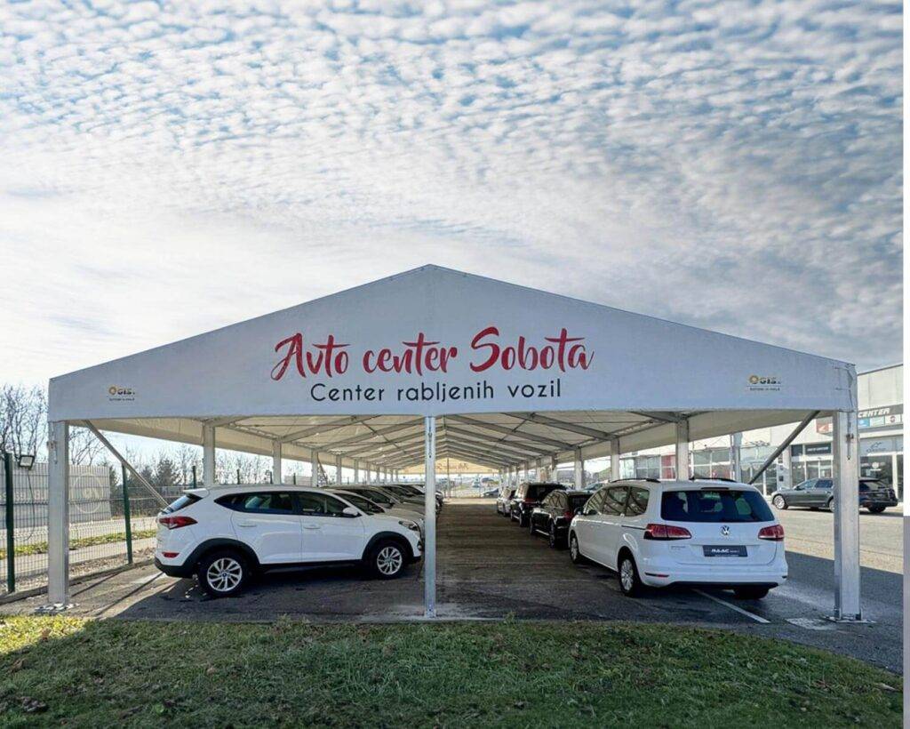 Nadstrešek za avtomobile
