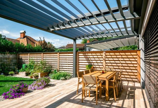 Bioklimatska pergola z lamelami